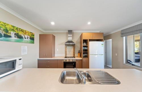 Rainbow Point House | Lakeside Vistas Magic - Rainbow Point Home