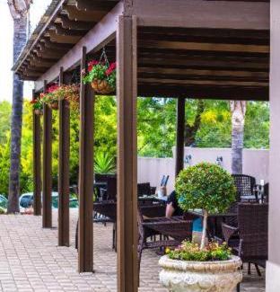 Farrarmere Hotel | Lakeview Boutique Hotel & Conference Center