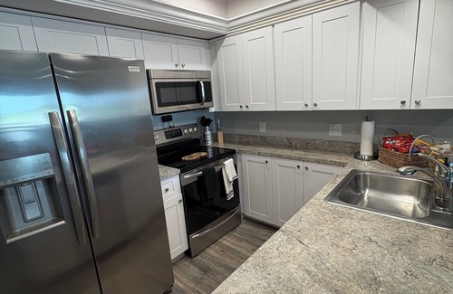 Clewiston Condo | Lakeview Getaway #220