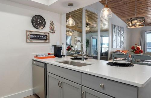 Kimberling City Apartment | Lakeview Getaway