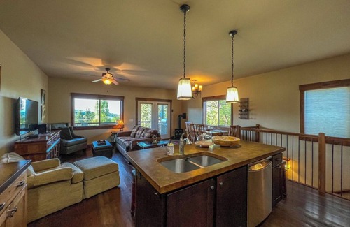 Bigfork House | Lakeview Getaway-Walk To Downtown Bigfork, Rated #1 Lake town in USA