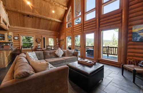 Boulder Bay House | Lakeview Lodge - Across the street from the lake and Boulder Bay Park!