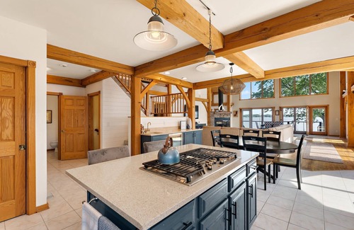 Bass Lake House | Lakeview Lodge - Sleeps 20/Hot Tub/Sauna/Theater/Private Pier