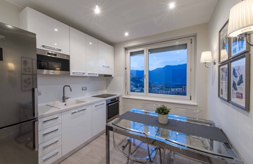 Lugano Apartment | Lakeview Panorama Penthouse with Washer, Dryer & super fast Internet
