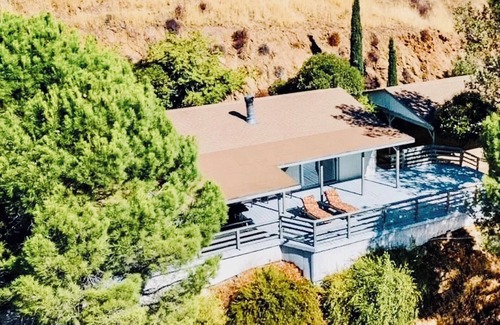 Wofford Heights House | Lakeview Retreat: A Spacious Dog-Friendly Escape with Breathtaking Views