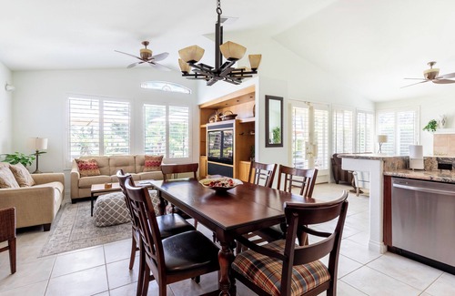 Palm Springs Villa | Lakeview Villa with Private Pool, Spa, Pool Table in Desert Princess Resort