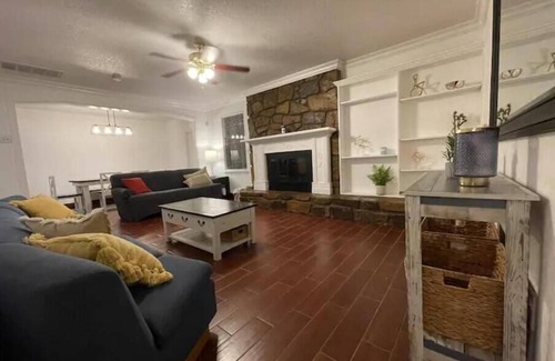 South Tulsa House | Lakewood Beach Sands