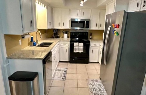 South Tulsa House | Lakewood Beach Sands