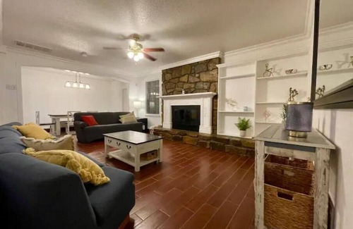 South Tulsa House | Lakewood Ocean Skies