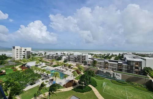 Ngu Hanh Son House | Lalahouses - 2BR Ocean View Apt in Huyatt Regency
