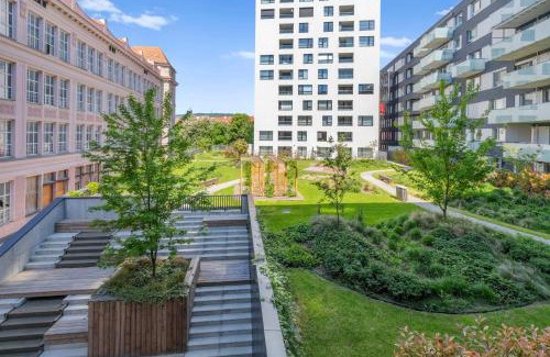 Ruzinov Apartment | LAM Fuchsia AC-Balcony