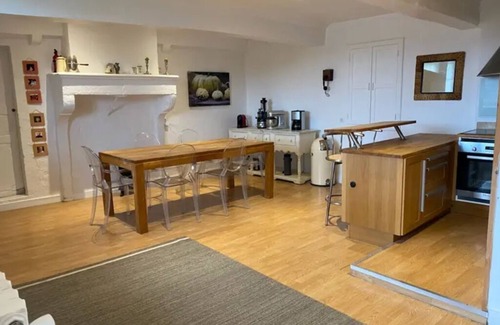 Prisse House | LAMARTINE SOLUTRE 10 SLEEPS