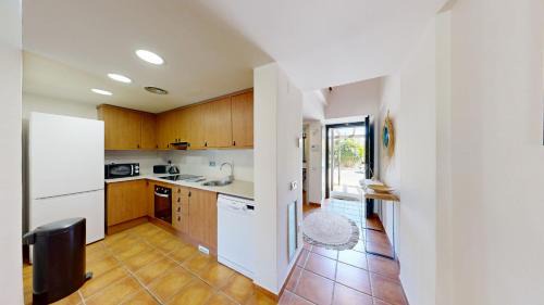 El Perello House | Lamb's Ears