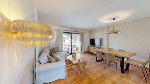 El Perello House | Lamb's Ears