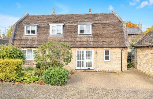 Stamford House | Lambert Cottage - In the Heart of Stamford