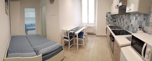 Savona Apartment | LAMBERTI Beach Apartment - 150 m from the sea - just renewed - WIFI