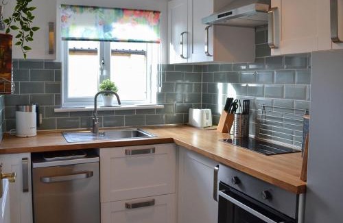 Cullompton House | Lambs Cottage