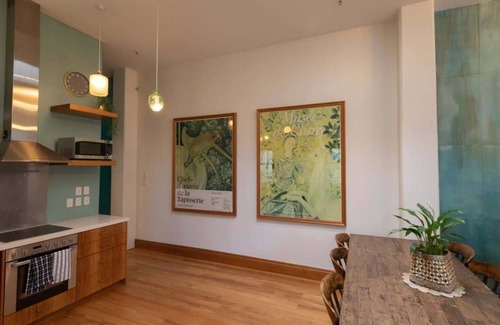 Wellington Apartment | Lambton Quay Loft - Sleeps 10