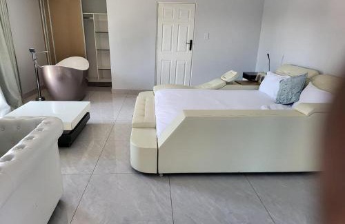 Germiston Apartment | Lamour Guest House