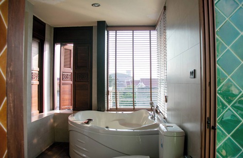 Ban Phan Thom Hotel | Lamphu Tree House Boutique Hotel