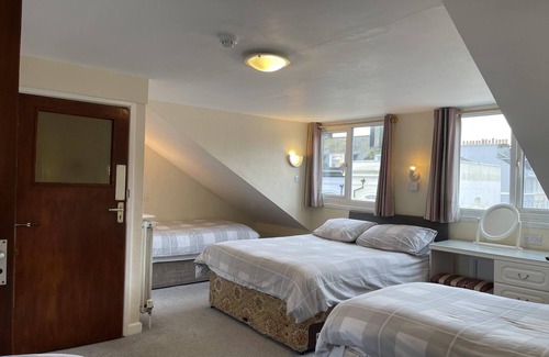 Barbican House | Lamplighter Guesthouse