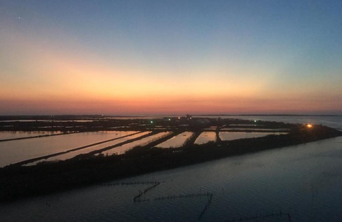 Qigu District Bed & Breakfast | Lan People Villa