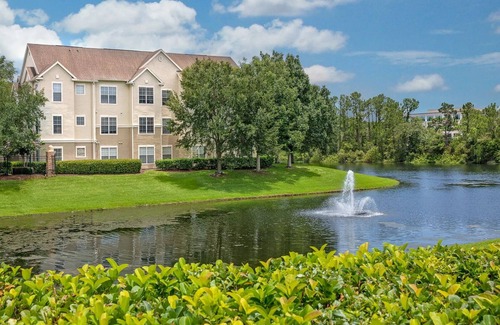 Southside Apartment | Landing | Amazing 1BD, Yoga Studio