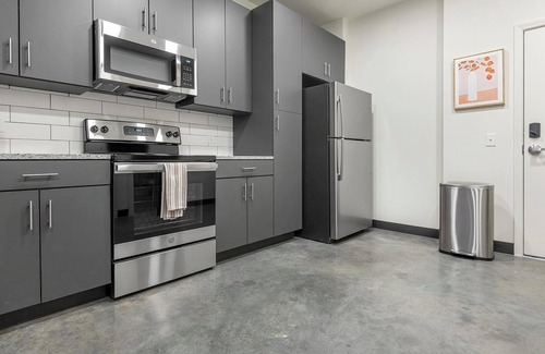 Downtown St. Louis Apartment | Landing | Amazing 1BD, Courtyard, Gym
