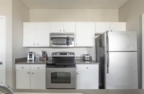 Canal Winchester Apartment | Landing | Amazing 1BD, Pool, Clubhouse