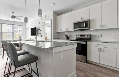 The Forum Apartment | Landing | Amazing 2BD, Gym