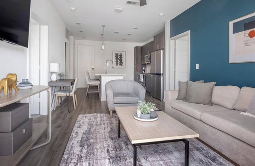 San Antonio Apartment | Landing | Amazing 2BD, Pool, Clubhouse