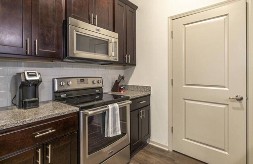 Seven Springs Apartment | Landing at Avalon at Seven Springs Apartments - 2 Bedrooms in Seven Springs