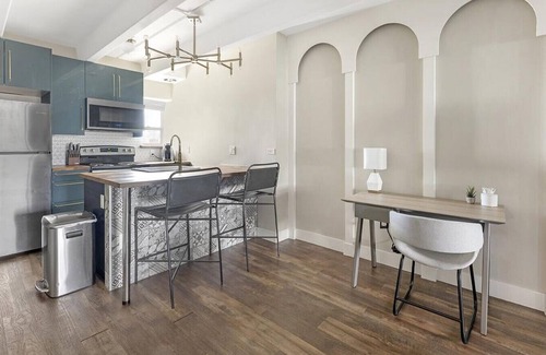 Congress Park Apartment | Landing at Black Swan - 1 Bedroom in Congress Park