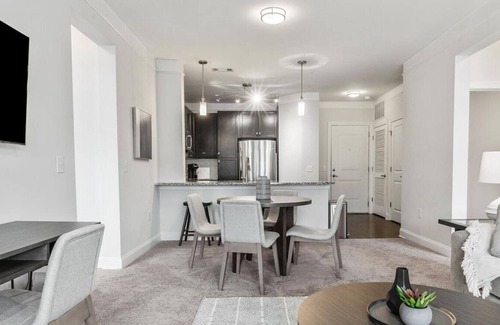 Matthews Apartment | Landing at Fountains Matthews - 2 Bedrooms in Downtown Matthews