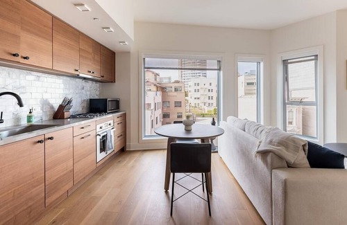 Fillmore District Apartment | Landing at Konrad on the Park - 1 Bedroom in Cathedral Hill