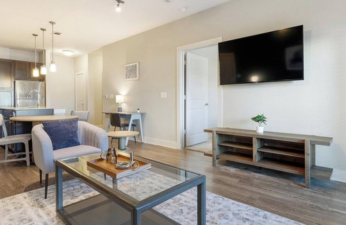 Gruene Apartment | Landing at Lakeview Villas - 1 Bedroom in New B.