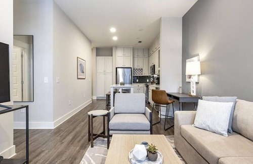 Franklin Apartment | Landing at McEwen Northside I - 1 Bedroom in Downtown Franklin