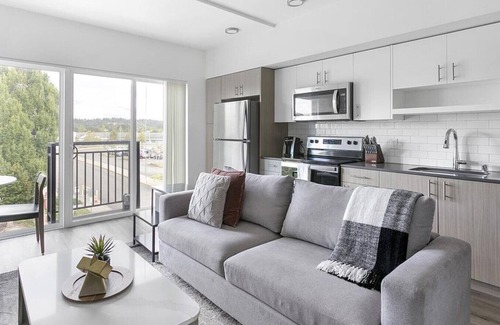 Kent Apartment | Landing at Midtown 64 - Studio in Downtown Kent