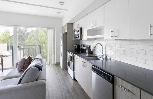 Kent Apartment | Landing at Midtown 64 - Studio in Downtown Kent