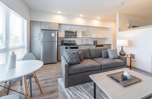 Kent Apartment | Landing at Midtown 64 - Studio in Downtown Kent