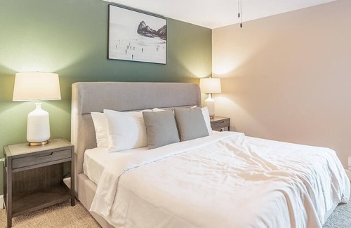 Central District Apartment | Landing at Ramblewood Apartments - 1 Bedroom in Centerville