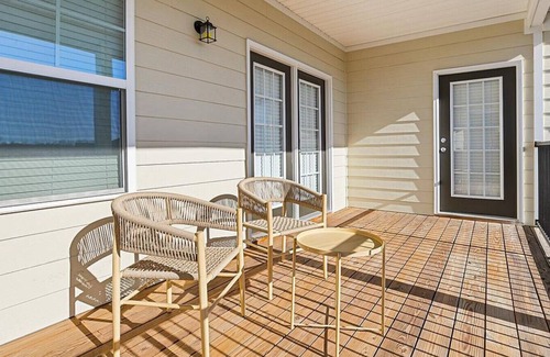 Greensboro Apartment | Landing at The Plantation at Pleasant Ridge - 2 Bedrooms in Downtown Greensboro