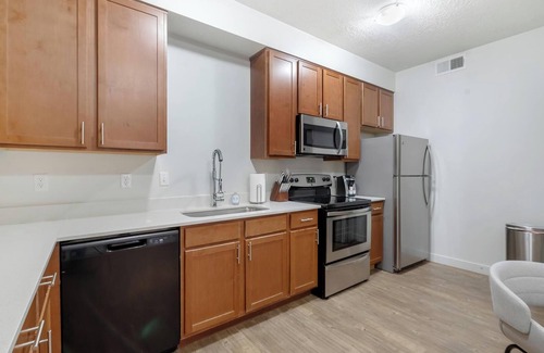 South Salt Lake Apartment | Landing at VIA Apartments - 1 Bedroom in Downto.