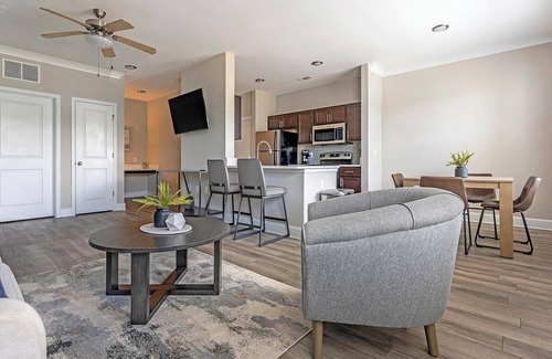 Summerville Apartment | Landing | Beautiful 1BD, Yoga Studio, Gym