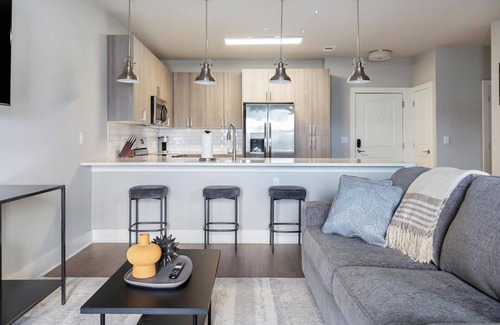 Fort Myers Apartment | Landing | Beautiful 1BD, Gym, Clubhouse