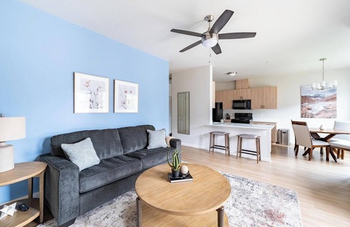 Molalla Apartment | Landing | Beautiful 2BD, Pool, Gym