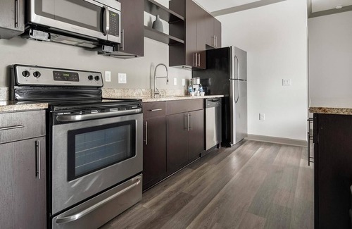 Huntersville Apartment | Landing | Beautiful 2BD, Gym