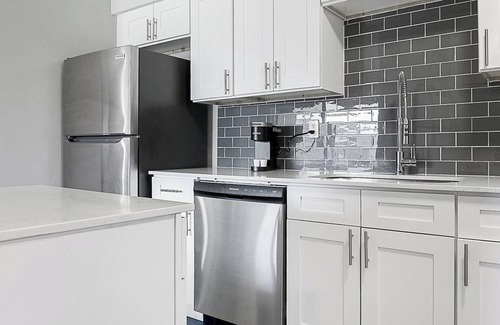 Indianapolis Apartment | Landing | Beautiful 1BD, Courtyard, Gym