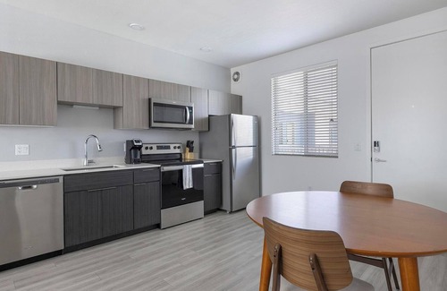 Goodyear Apartment | Landing | Chic 1BD, Clubhouse, Pool