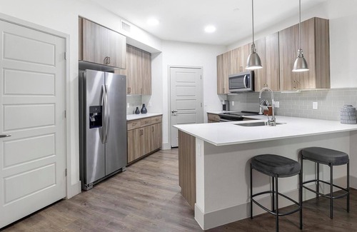 Camelback East Apartment | Landing | Chic 1BD, Clubhouse, Gym